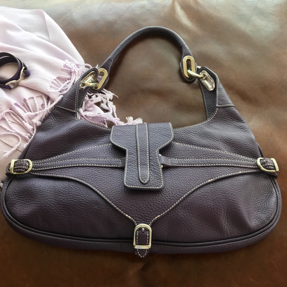 GUIA’S leather handbag